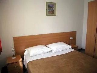 Dujam Hotel 3*