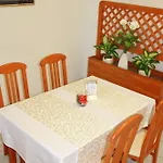 Dujam מלון 3*